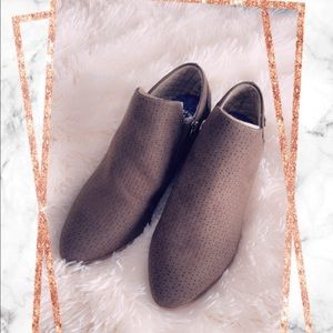 Women’s olive green booties.